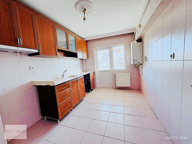 Cengizhanda 3+1 Ön cephe Ara Katta Kiralık Daire - Görsel 17