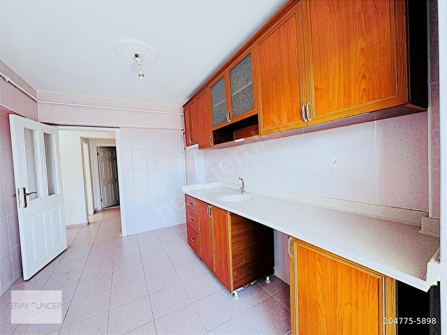 Cengizhanda 3+1 Ön cephe Ara Katta Kiralık Daire - Görsel 18