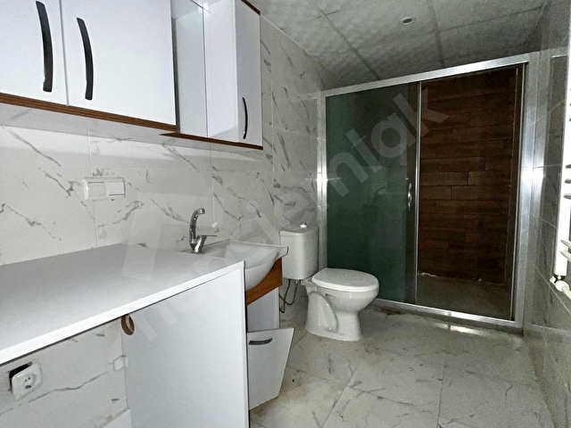 ASİL EMLAKtan MURADİYE MAHsinde 2+1 SATILIK ARA KAT DAİRE - Görsel 14