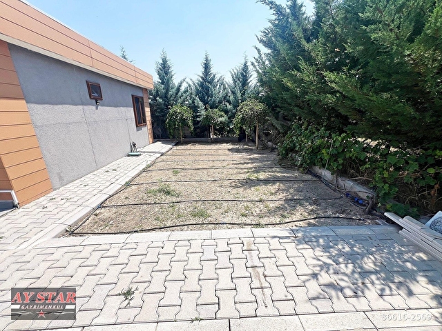 GÖLBAŞINDA GÜVENLİKLİ SİTEDE 1000 M2 ARSADA 200 M2 2 ADET 2+1 - Görsel 7