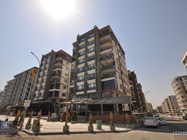 COLDWELL BANKERDAN KARŞIYAKA KANALBOYUNDA KÖŞEBAŞI 400 M2 DÜKKAN