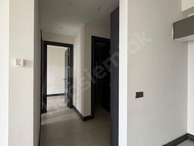 BAHÇEŞEHIR SUİTESTE MODERN TEMİZ 2+1 DAİRE ! - Görsel 6
