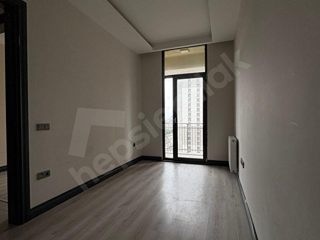 BAHÇEŞEHIR SUİTESTE MODERN TEMİZ 2+1 DAİRE ! - Görsel 11