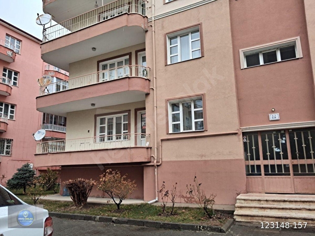 ERZİNCAN ERGENEKON MAHALLESİNDE SİTE İÇİNDE 170 m² 4+1 DAİRE - Görsel 2