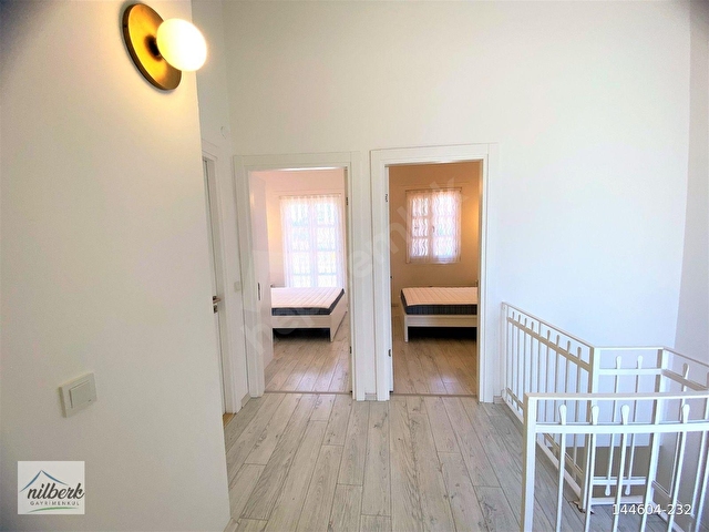 Alaçatı Pazar Yolunda Nilberkden Site İçi 3+1 Kiralık Villa - Görsel 23