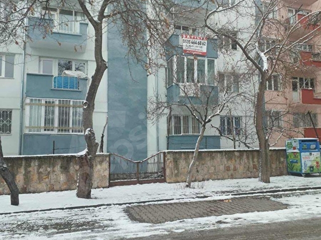 BG EMLAKTA 2000 EVLERDE 2+1 ARAKAT 2.KAT