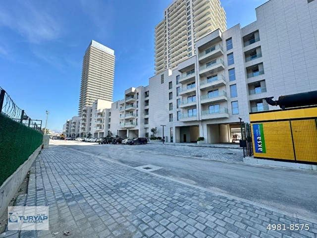 Megapol İzmir’de Şehir/Deniz Manzaralı, Geniş 3+1 | Konut & Ofis