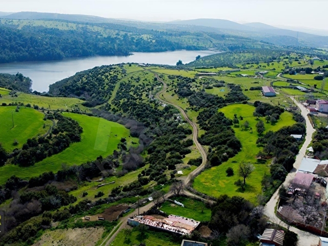 ÇANAKKALE CİVLER KÖYÜNDE KAÇIRILMAYACAK FIRSAT 886m2 İMARLI ARSA