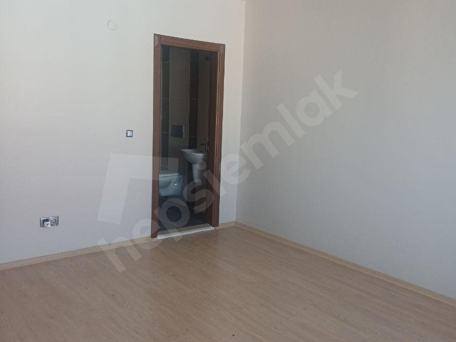 TÜRKERLER EMLAKDAN SATILIK 4+1 DAİRE 225 METRE KARE BÜYÜKLÜGÜNDE - Görsel 24