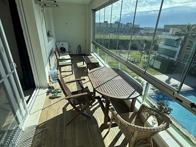 Villalar bölgesinde en büyük 1+1 full havuz manzaralı - Görsel 24