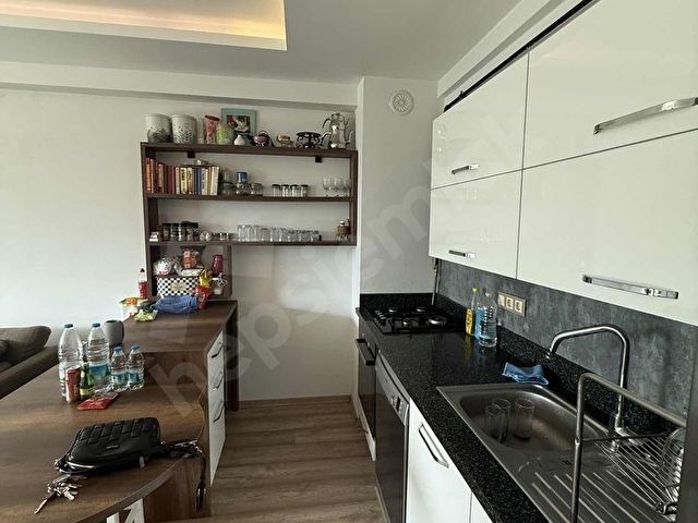 Villalar bölgesinde en büyük 1+1 full havuz manzaralı - Görsel 9