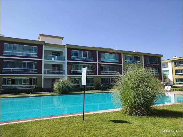 Villalar bölgesinde en büyük 1+1 full havuz manzaralı - Görsel 29