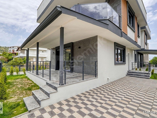Urla iskelede hem yatırım hem yaşam sıfır, özel girişli villa - Görsel 17