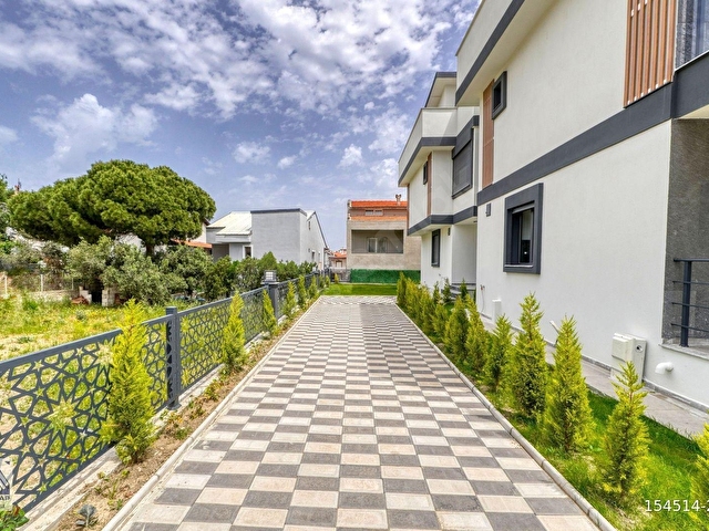 Urla iskelede hem yatırım hem yaşam sıfır, özel girişli villa - Görsel 4
