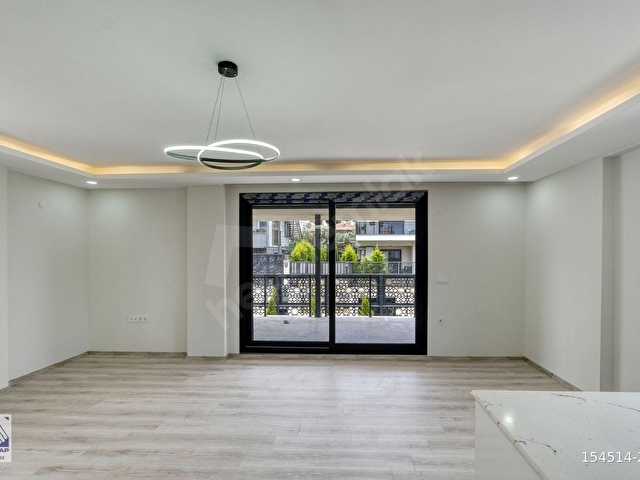 Urla iskelede hem yatırım hem yaşam sıfır, özel girişli villa - Görsel 28