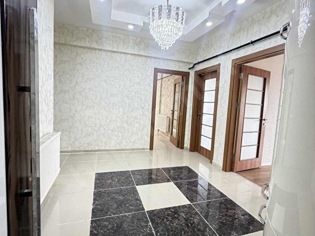 Sırrın Karşıyakada kiralık 4+1 genis daire - Görsel 8