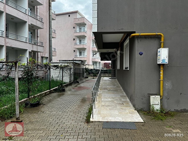 Üniversiteye çok yakın merkezi yerde 1 + 1 eşyalı geniş daire - Görsel 10