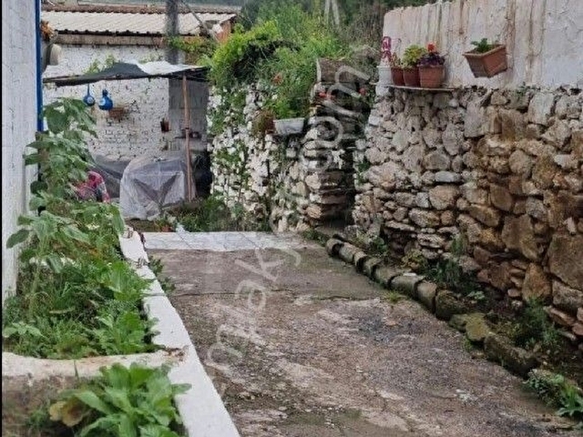 GENİŞ BAHÇELİ MÜSTAKİL EV - Görsel 29