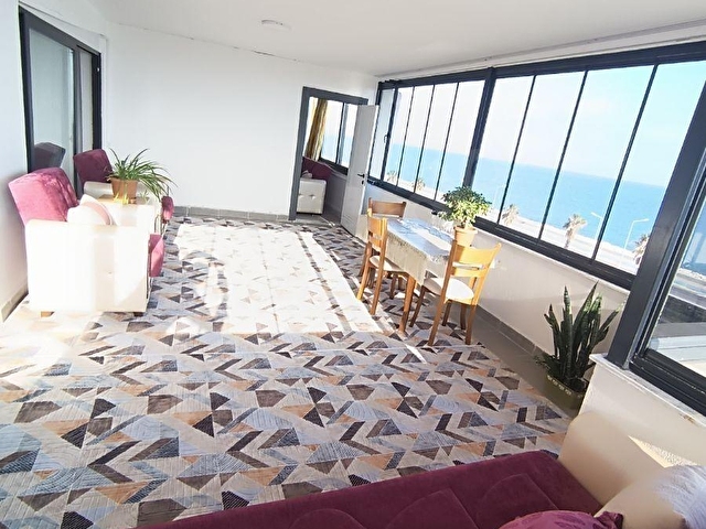 Eşyalı Kiralık 3+1 lüks daire denize sıfır Haziran için - Görsel 2
