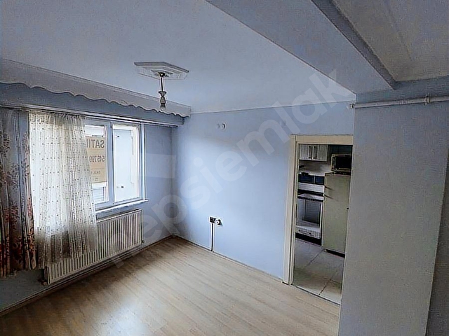 EKOL DEN KIRMIZITOPRAK MAHALLESİNDE ACİL SATILIK 2+1 DAİRE
