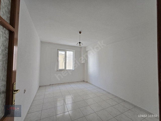 Dalaman Atatürk Caddesinde Kiralık 2+1 Daire / Ofis - Görsel 6