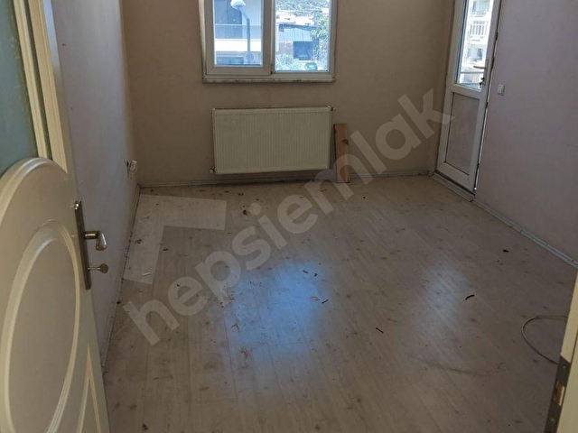 Milas Emek Mahallesinde Kiralık 3+1 Ara Kat Daire Doğalgazlı - Görsel 9