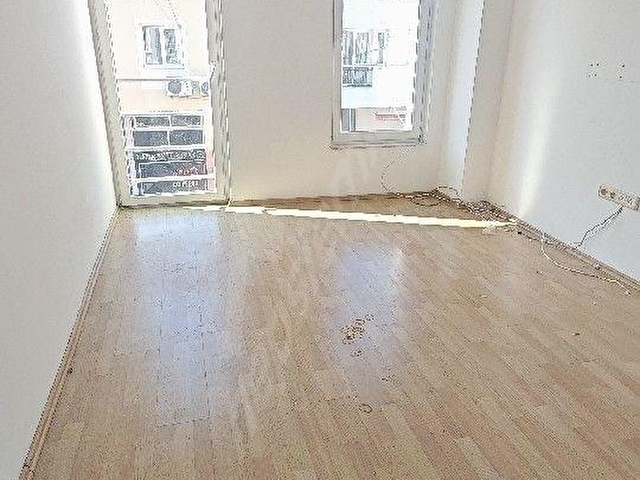 Kemer Merkezde Ayrı Mutfaklı 3+1 Kiralık Ofisler