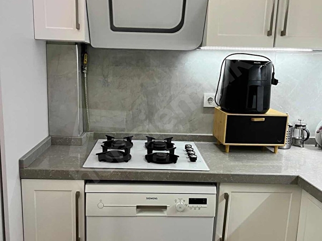 ESATPAŞA - FİDANLI SOKAK -GİRİŞ DAİRE -ALTINDA DAİRE VAR - (2+1) - Görsel 5