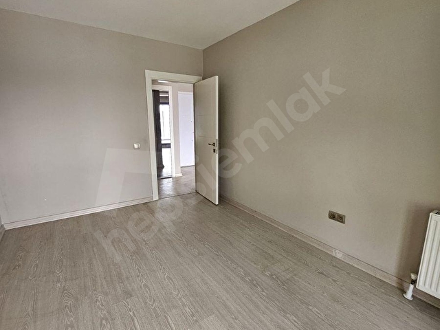 YENİMAHALLE CUMHURİYET MAHALLESİNDE HIT TOWN SİTESİNDE METROYA 50 M SATILIK 1+1 - Görsel 11