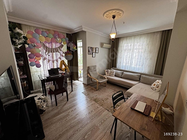 YENİMAHALLEDE SATILIK FIRSAT 2+1 ARA KAT DAİRE
