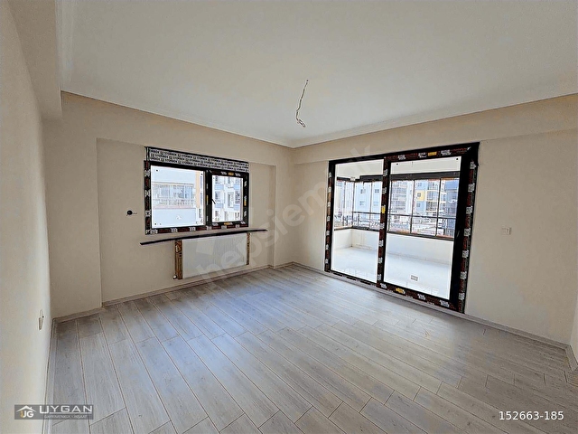 UYGANDAN MURATBEY MAH. 3+1 160m² HAVUZLU SİTE İÇİ YÜKSEK KREDİ - Görsel 26