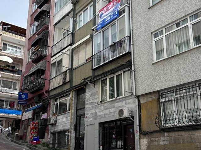 Beşiktaş Ta 2 Kat Deniz Manzaralı Çift Cephe Balkonlu 2+1 Kiralık Daire