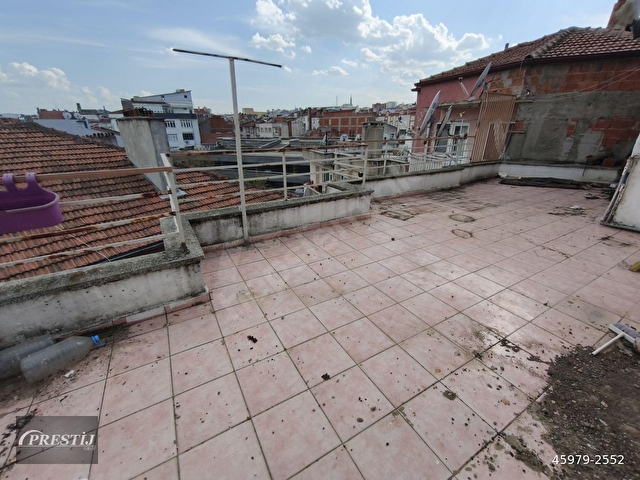 Balıkesirde çift Teraslı Edremit caddesi üstü daire - Görsel 10