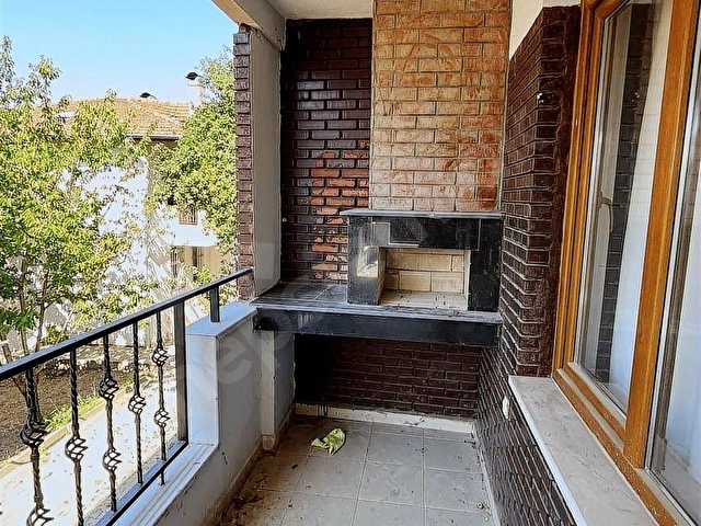 Karamürselde Deniz ve Köprü Manzaralı Müstakil Tripleks Villa - Görsel 25