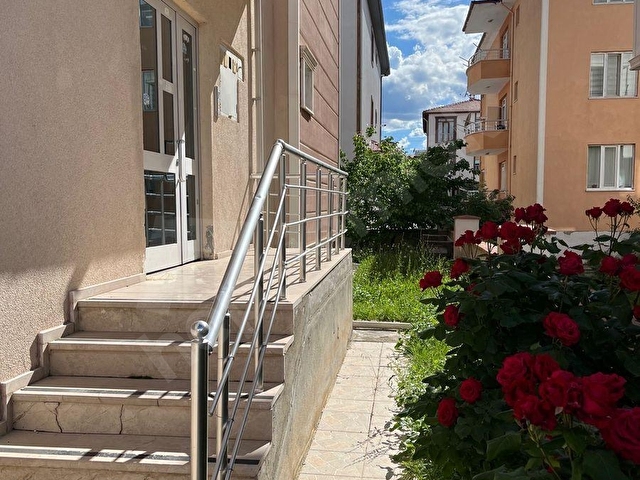 YAVUZ EMLAKTAN YAVUZSELİM MAH. 150 M2 3+1 KİRALIK DAİRE - Görsel 3
