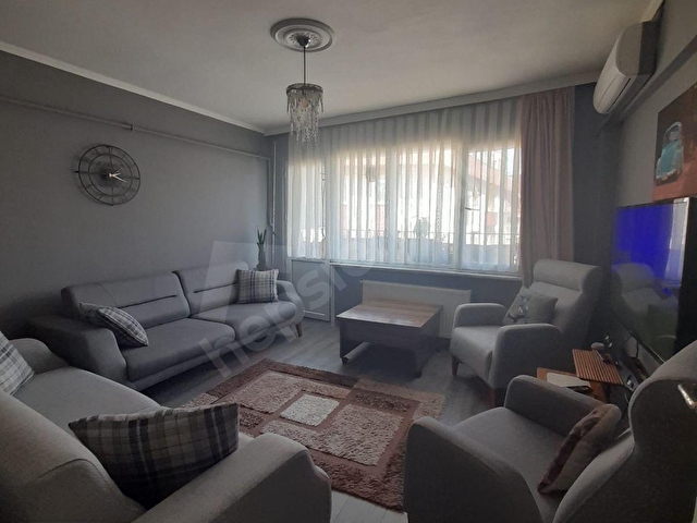 Şişli Feriköy Batı Cd. 2+1 İçi yenilenmiş İskanlı temiz boyalı Satılık daire ( DOLU )