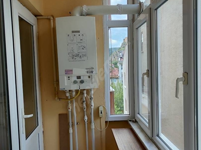 Merkezi Konumda Kiralık Geniş Daire - Görsel 14