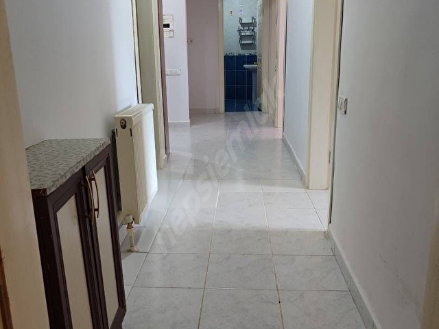 Merkezi Konumda Kiralık Geniş Daire - Görsel 13