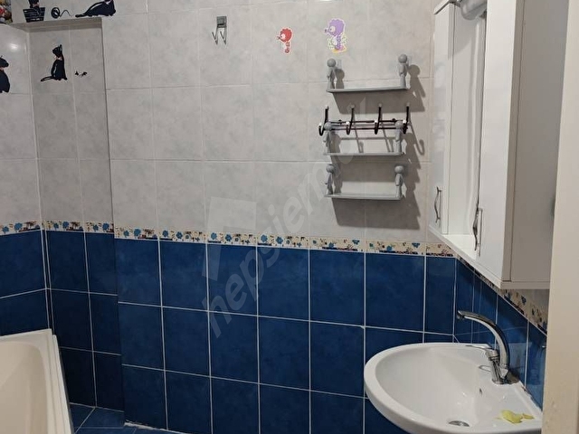 Merkezi Konumda Kiralık Geniş Daire - Görsel 19
