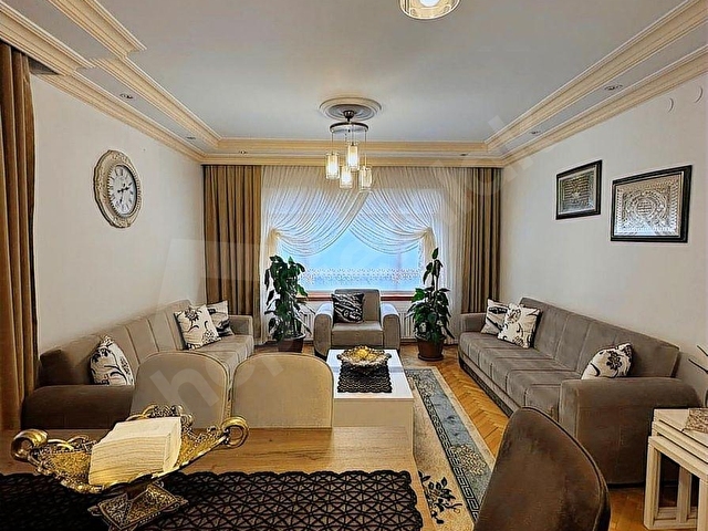 AKTEPE STADINA KOMŞU, GENİŞ TERASLI, SATILIK 6+1 DUBLEKS DAİRE - Görsel 2