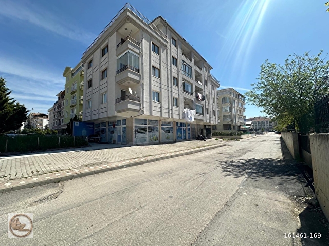 Eryamanda Kat Mülkiyetli 110m2 + 100m2 Bağımsız Depolu Dükkan - Görsel 2