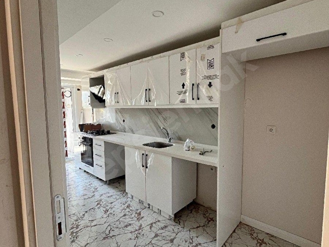 Bahçelievler Adnan Kahveci Bulvarında Cadde Üzeri Kiralık Sıfır 3+1 Daire - Görsel 2