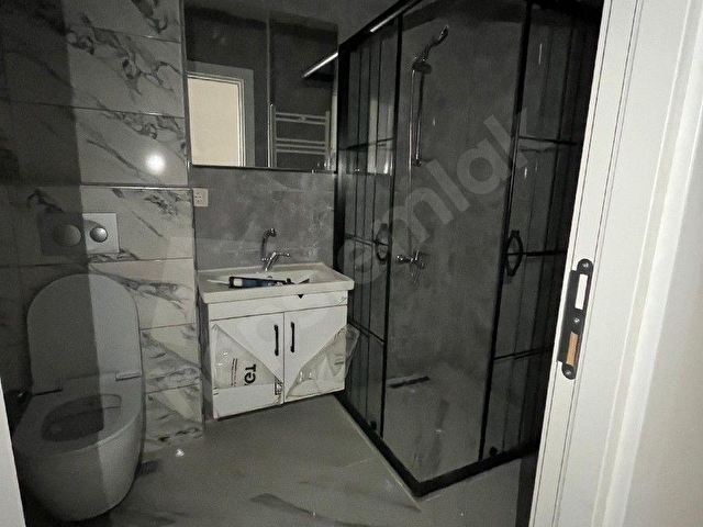 Bahçelievler Adnan Kahveci Bulvarında Cadde Üzeri Kiralık Sıfır 3+1 Daire - Görsel 14