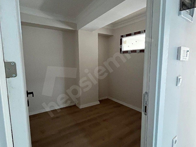 Bahçelievler Adnan Kahveci Bulvarında Cadde Üzeri Kiralık Sıfır 3+1 Daire - Görsel 23