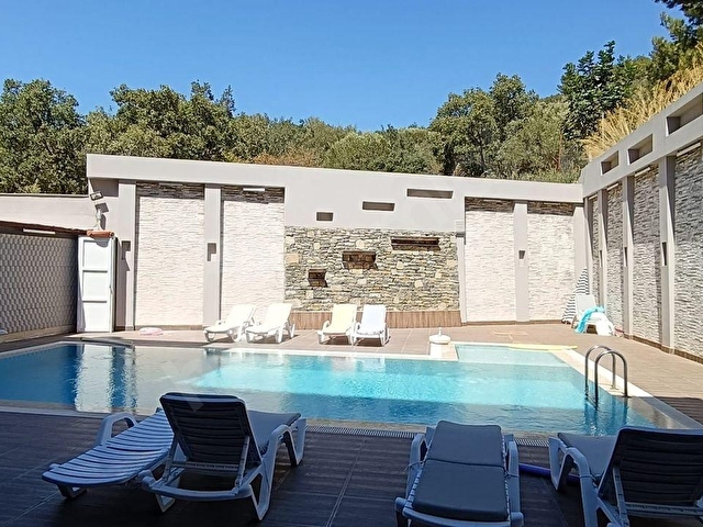 HAVUZLU, ASANSÖRLÜ, DENİZ MANZARALI, EŞYALI DAİRE - Görsel 2