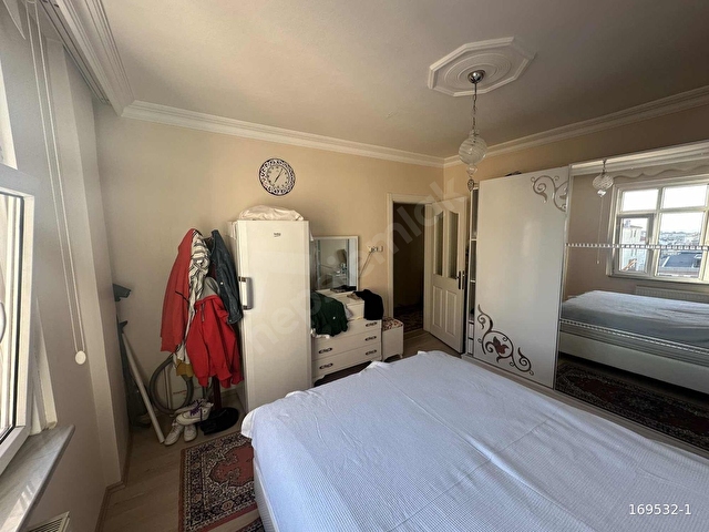 KÜÇÜKÇEKMECE YENİMAHALLEDE SATILIK ASANSÖRLÜ TADİLATLI 2+1 DAİRE - Görsel 17