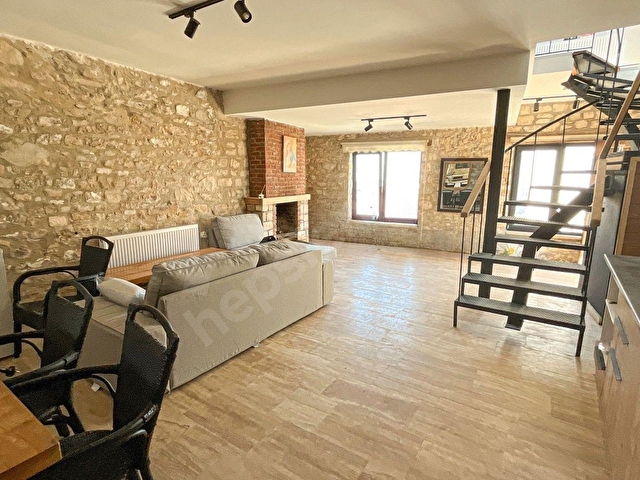 Urla Sanat Sokağının Dibinde Turizm Ruhsatlı Mükemmel Taş Ev - Görsel 4
