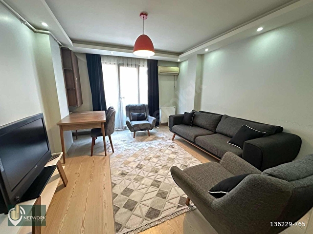 +CADDE ÜZERİ+GENÇ BİNADA TRUMP AVM 8DK METROBÜS 10DK KLİMALI 1+1