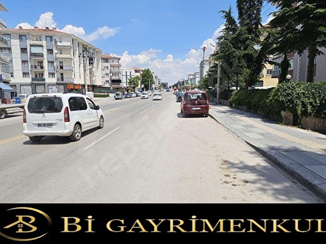 Bİ GAYRİMENKULDEN VATAN CADDESİNDE KİRALIK KUPON DÜKKAN - Görsel 3