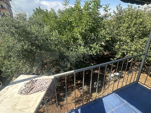 Müstakil iki katlı prefabrik ev Arsa ve bahçesi - Görsel 16